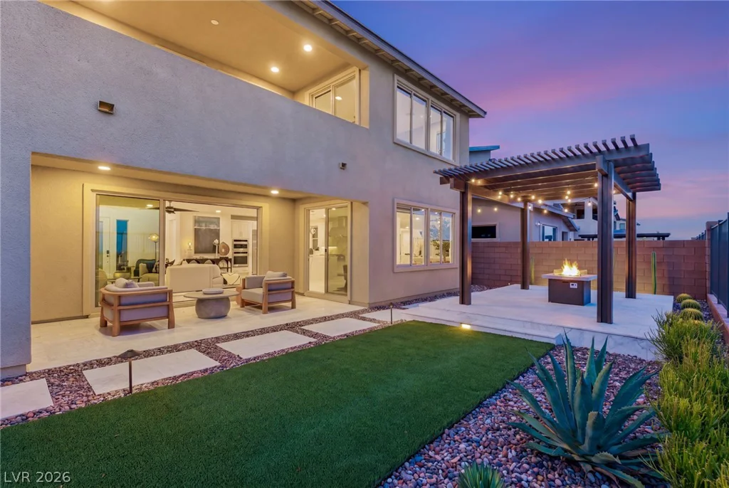 424 Crown Mesa, Las Vegas, NV 89138