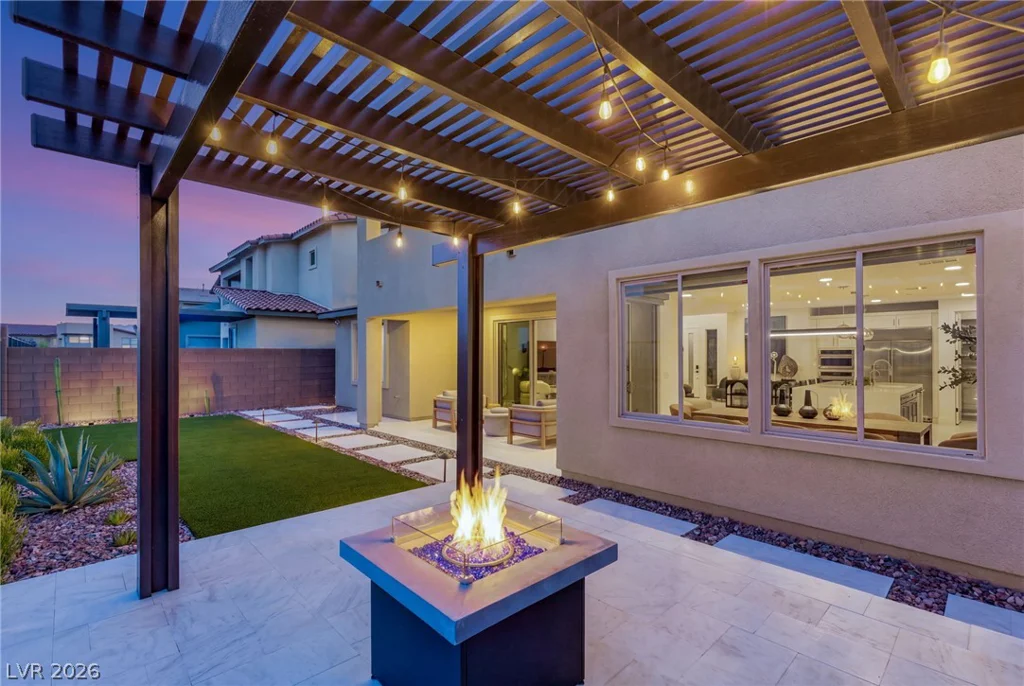424 Crown Mesa, Las Vegas, NV 89138