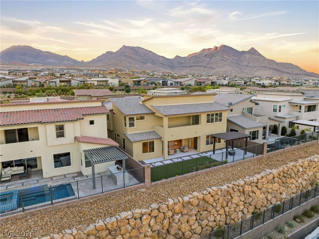 424 Crown Mesa, Las Vegas, NV 89138