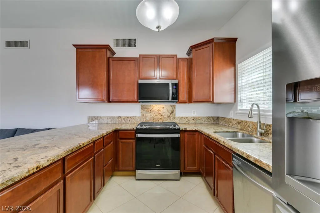 7194 Hardtack, Las Vegas, NV 89119