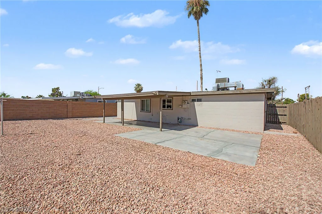 1704 James, North Las Vegas, NV 89030