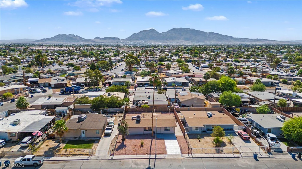 1704 James, North Las Vegas, NV 89030