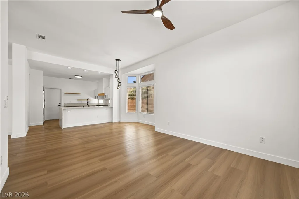 10400 Willamette, Las Vegas, NV 89134