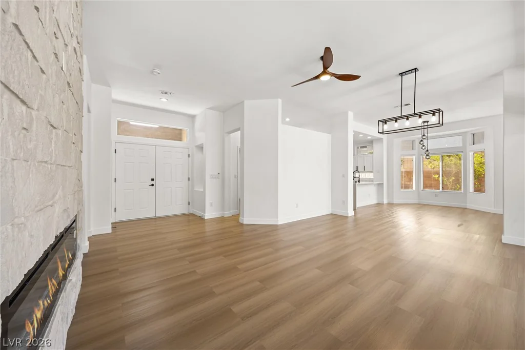 10400 Willamette, Las Vegas, NV 89134