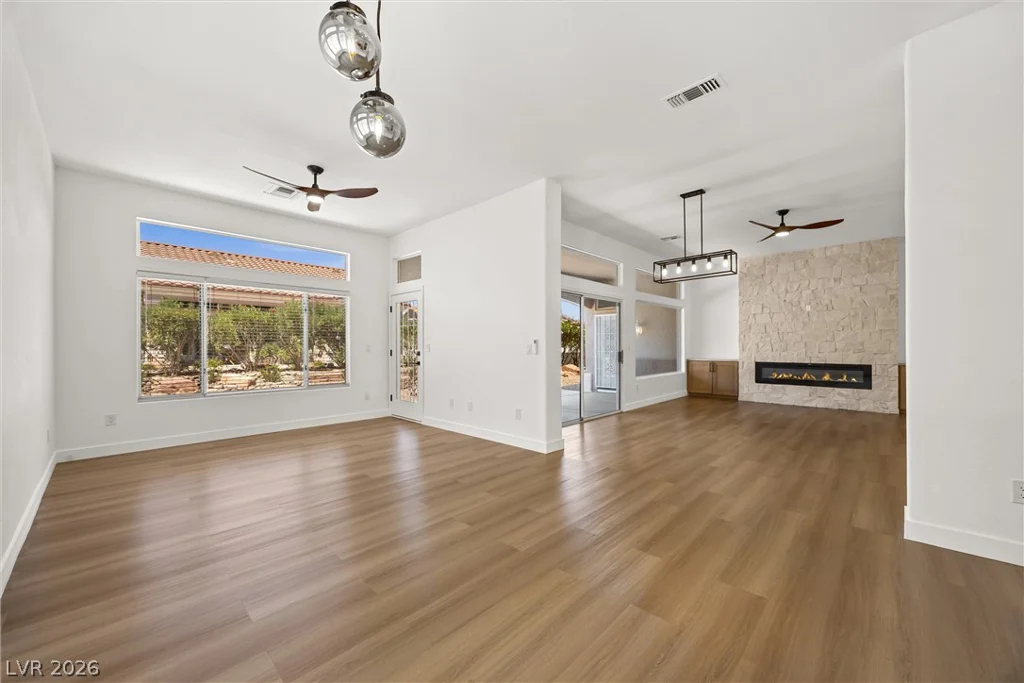 10400 Willamette, Las Vegas, NV 89134