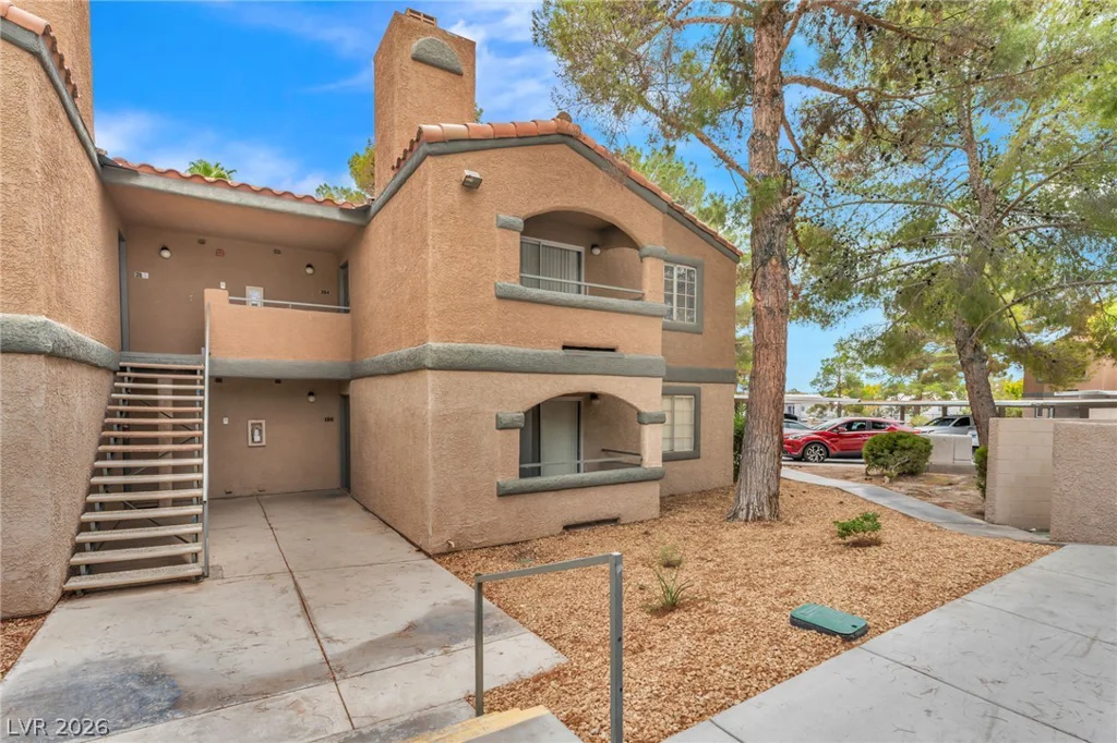220 Mission Newport, Las Vegas, NV 89107