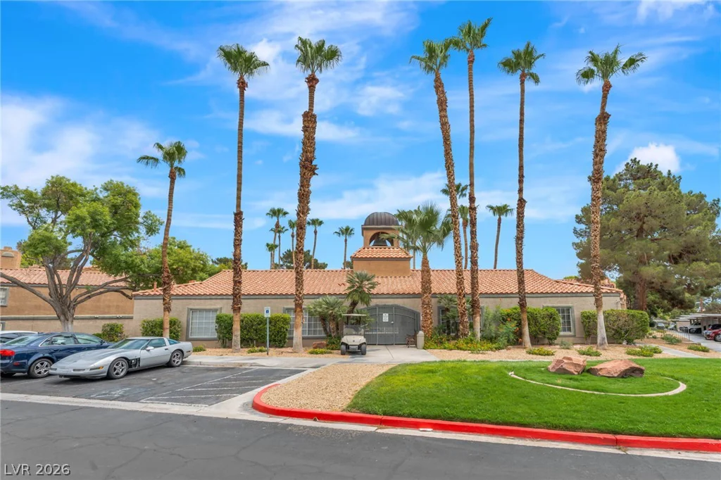 220 Mission Newport, Las Vegas, NV 89107