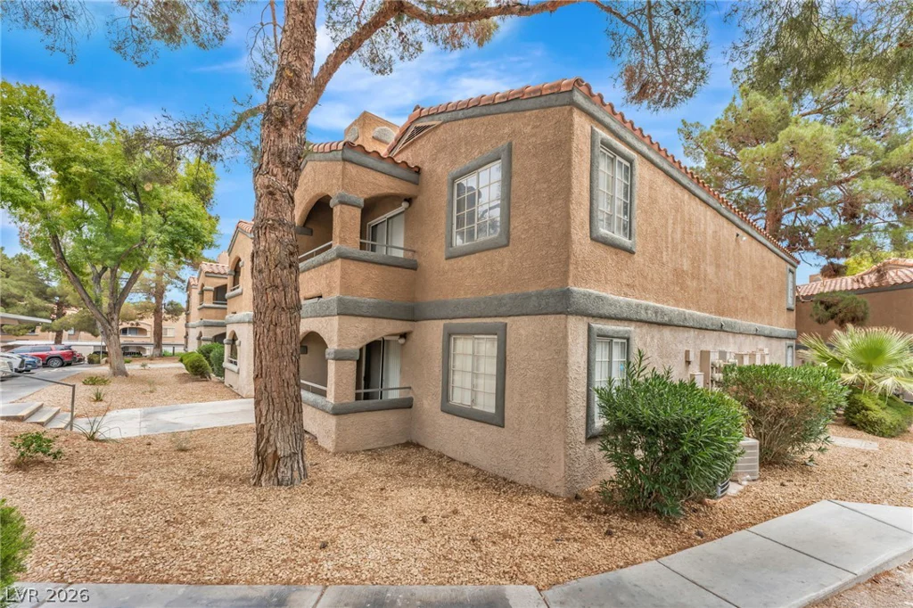 220 Mission Newport, Las Vegas, NV 89107