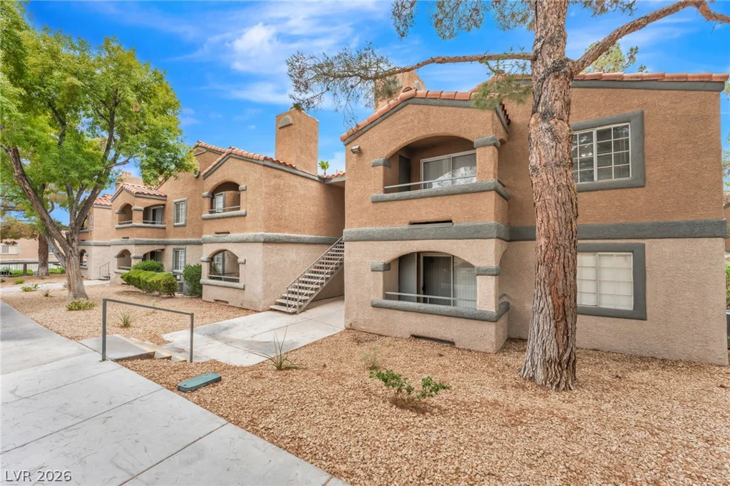 220 Mission Newport, Las Vegas, NV 89107