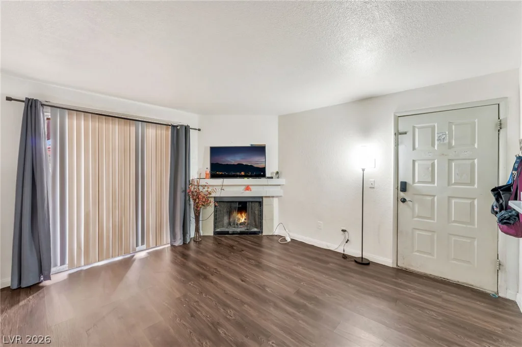 220 Mission Newport, Las Vegas, NV 89107