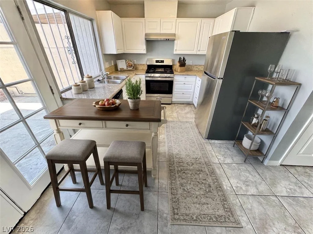 3911 Hartford, Las Vegas, NV 89102