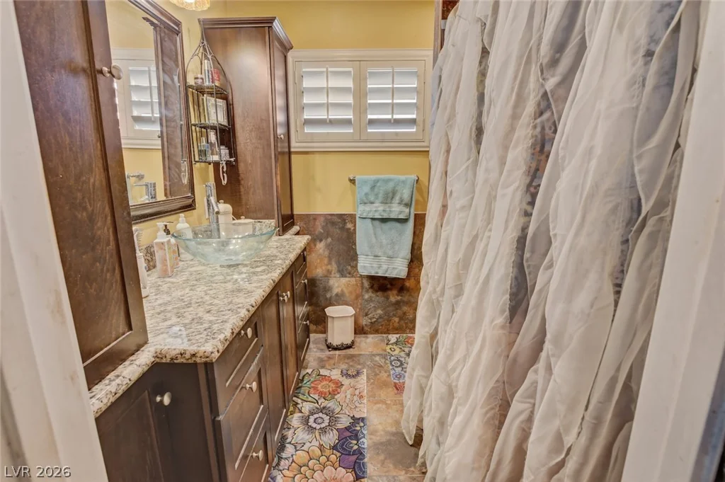 549 Bonita, Las Vegas, NV 89104