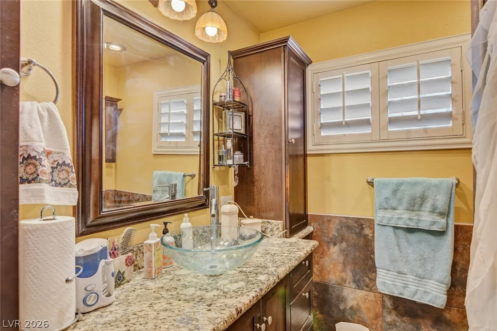 549 Bonita, Las Vegas, NV 89104