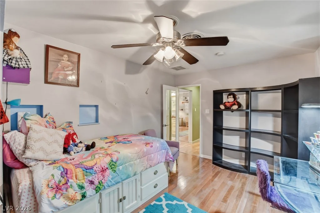 549 Bonita, Las Vegas, NV 89104