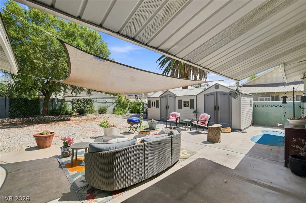 549 Bonita, Las Vegas, NV 89104