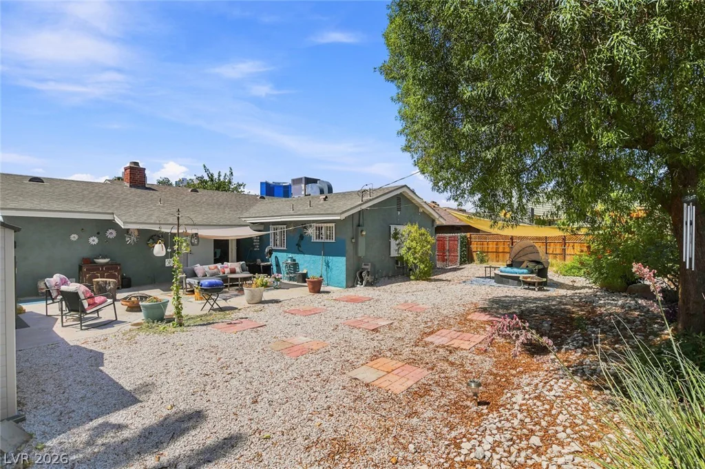 549 Bonita, Las Vegas, NV 89104