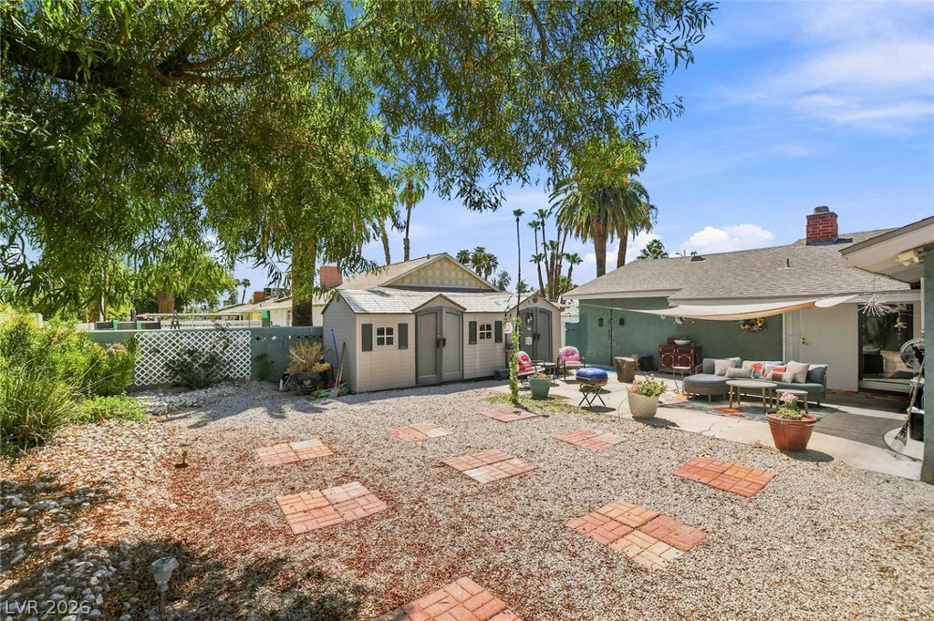549 Bonita, Las Vegas, NV 89104