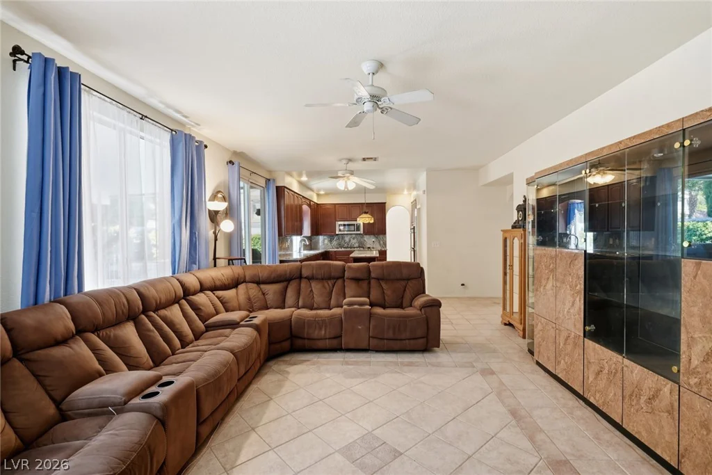 7789 Brook Valley, Las Vegas, NV 89123