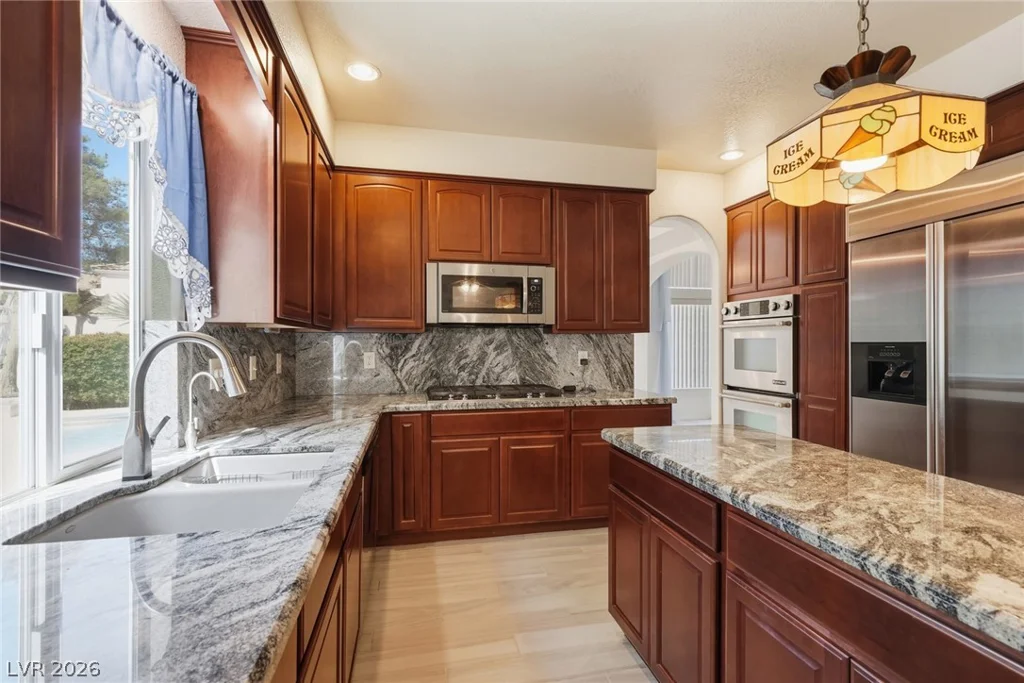 7789 Brook Valley, Las Vegas, NV 89123
