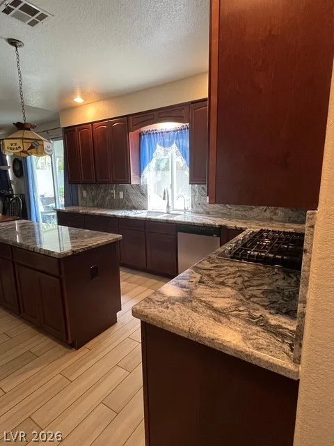 7789 Brook Valley, Las Vegas, NV 89123