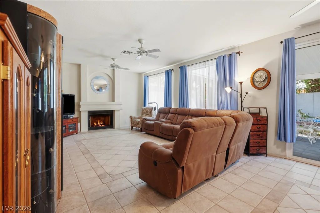 7789 Brook Valley, Las Vegas, NV 89123