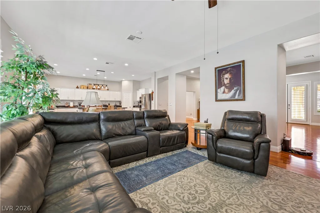 7135 Comanche Canyon, Las Vegas, NV 89113