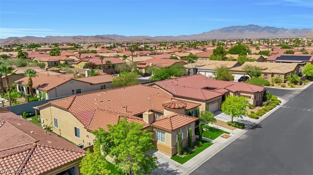 7135 Comanche Canyon, Las Vegas, NV 89113