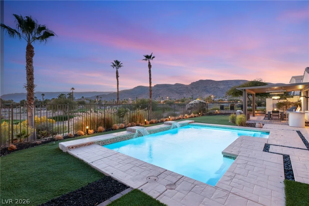 11305 Golden Chestnut, Las Vegas, NV 89135
