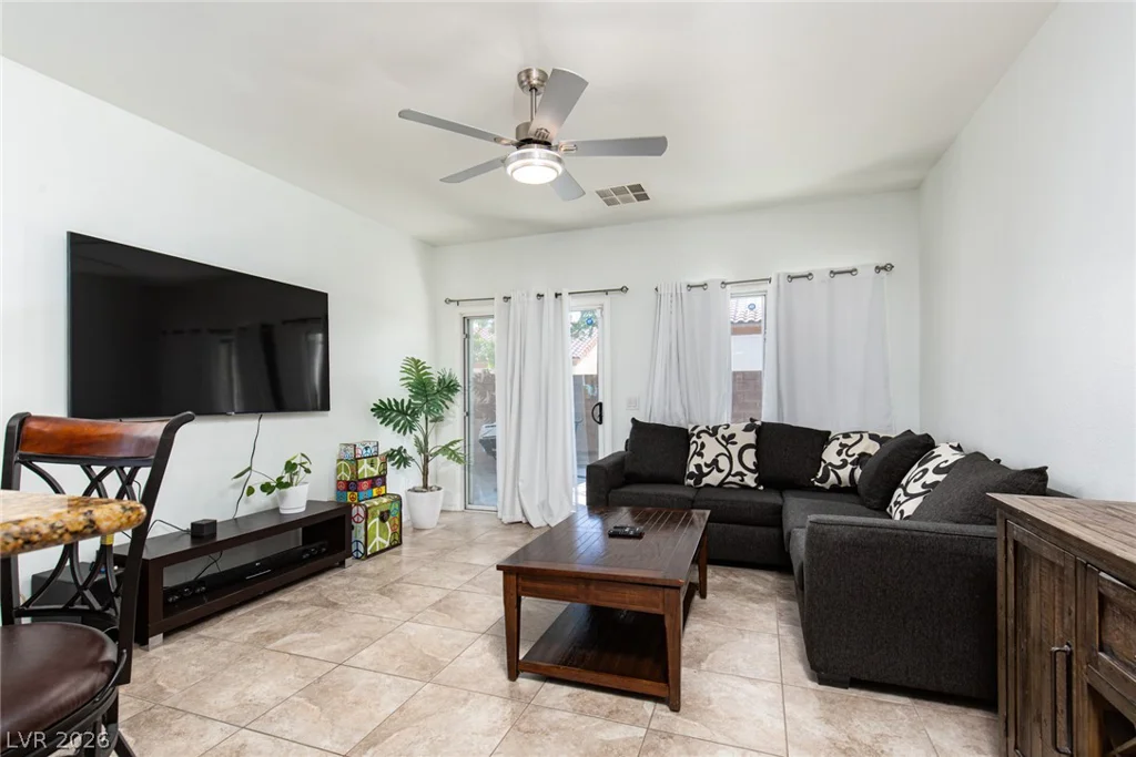 5565 Danforth, Las Vegas, NV 89141