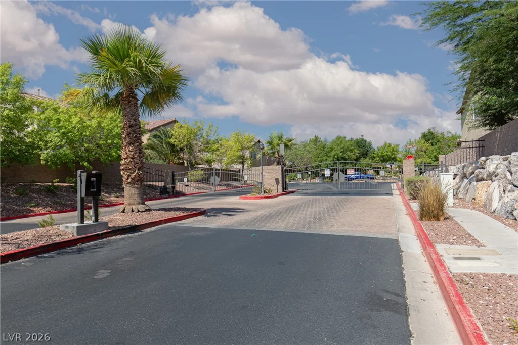 5565 Danforth, Las Vegas, NV 89141