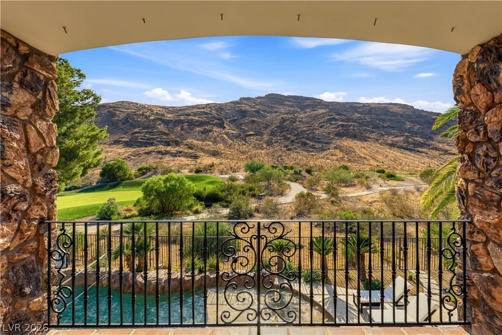 2793 Red Arrow, Las Vegas, NV 89135