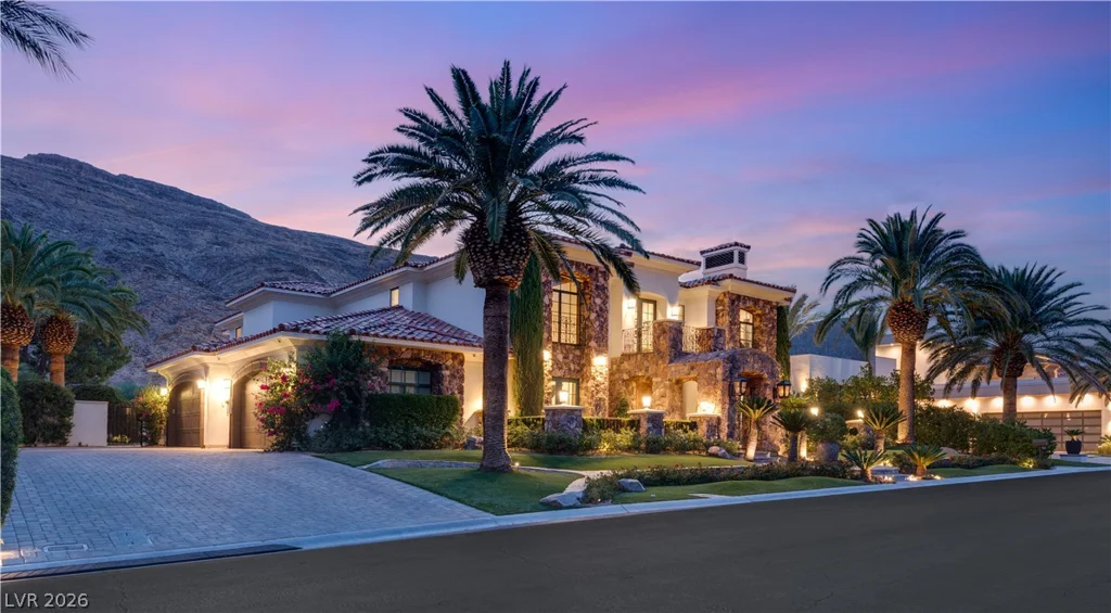 2793 Red Arrow, Las Vegas, NV 89135