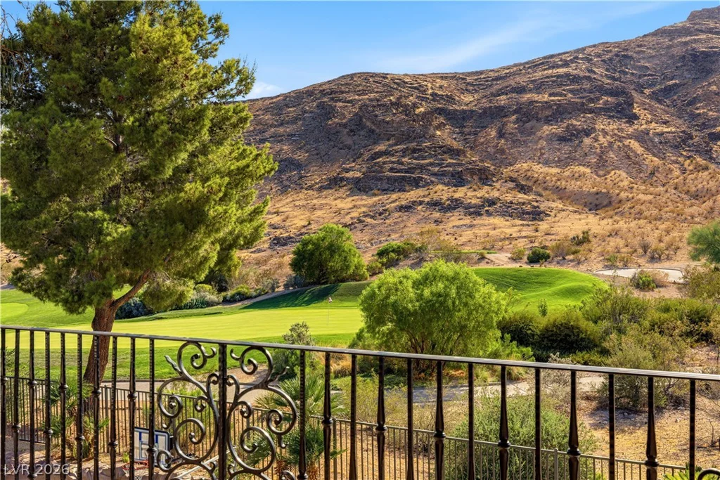 2793 Red Arrow, Las Vegas, NV 89135