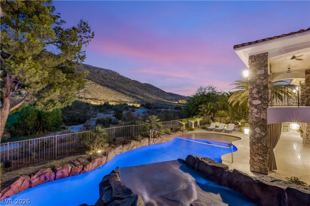 2793 Red Arrow, Las Vegas, NV 89135