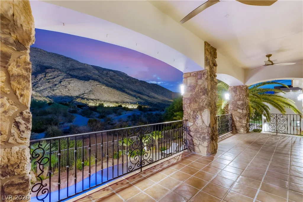 2793 Red Arrow, Las Vegas, NV 89135