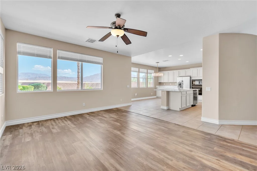 8130 Buffalo Clan, Las Vegas, NV 89131