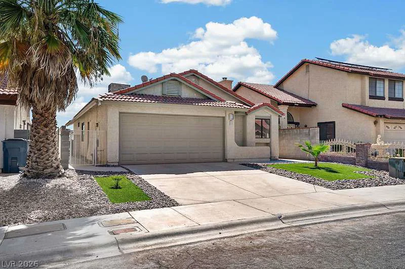 2521 Charteroak, Las Vegas, NV 89108