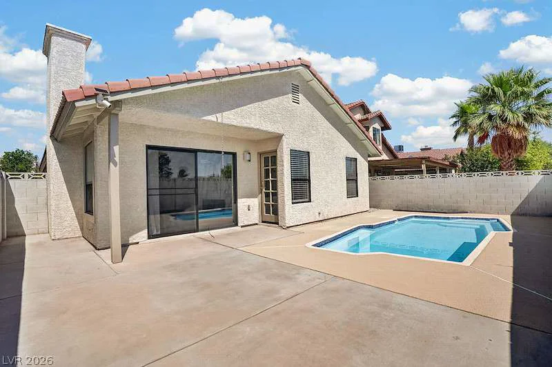 2521 Charteroak, Las Vegas, NV 89108
