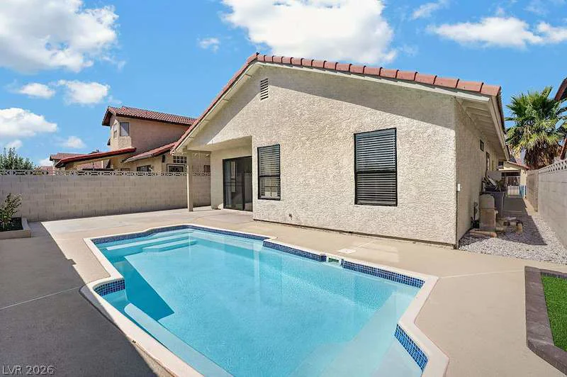 2521 Charteroak, Las Vegas, NV 89108
