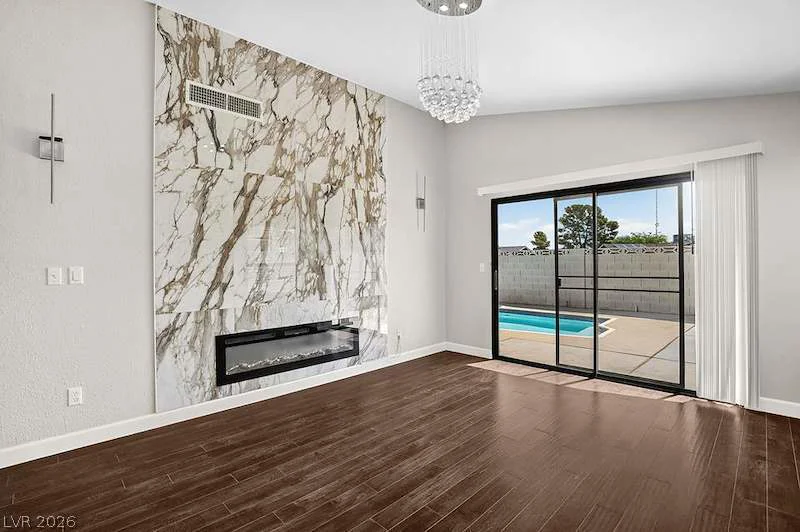 2521 Charteroak, Las Vegas, NV 89108