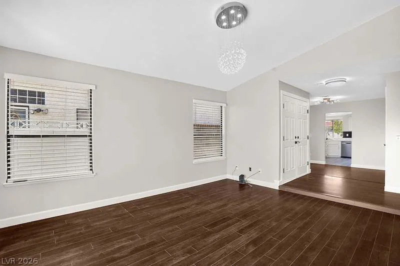 2521 Charteroak, Las Vegas, NV 89108