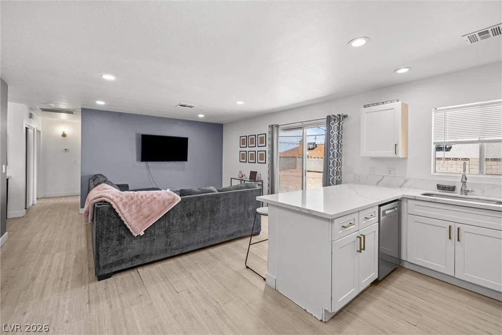 525 Van Dornum, Henderson, NV 89011