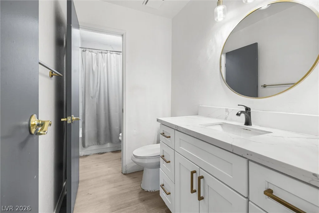 525 Van Dornum, Henderson, NV 89011
