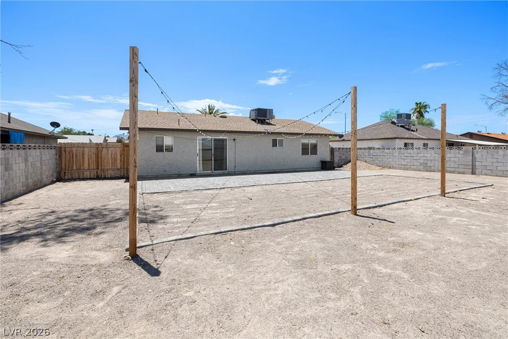 525 Van Dornum, Henderson, NV 89011