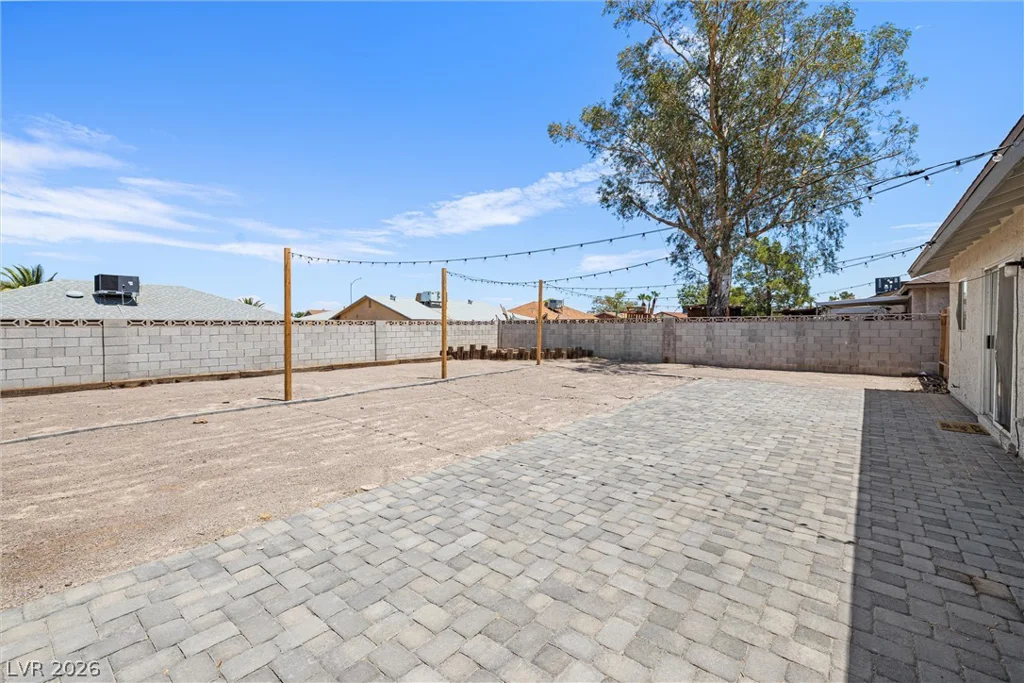 525 Van Dornum, Henderson, NV 89011