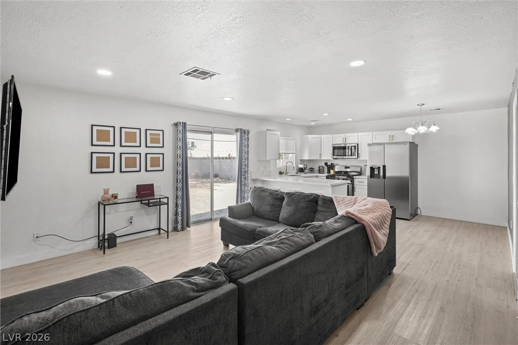 525 Van Dornum, Henderson, NV 89011