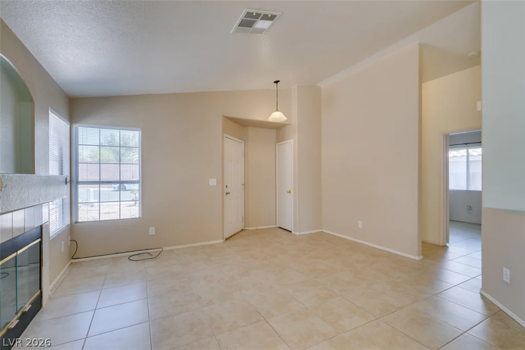 2349 Black Bush, Las Vegas, NV 89156