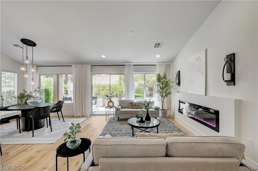 2728 Showcase, Las Vegas, NV 89134