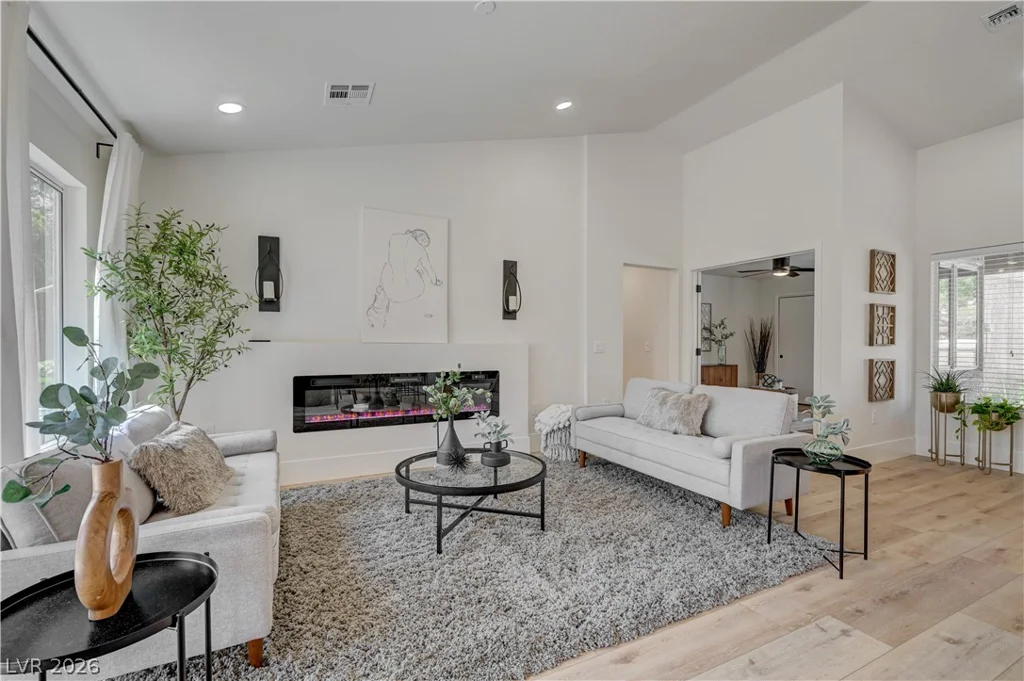 2728 Showcase, Las Vegas, NV 89134