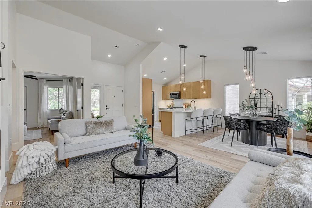 2728 Showcase, Las Vegas, NV 89134